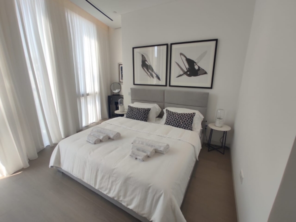 Seafront luxurious 3 Bedroom Apartment