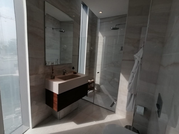 Seafront luxurious 3 Bedroom Apartment
