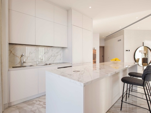 Seafront luxurious 3 Bedroom Apartment