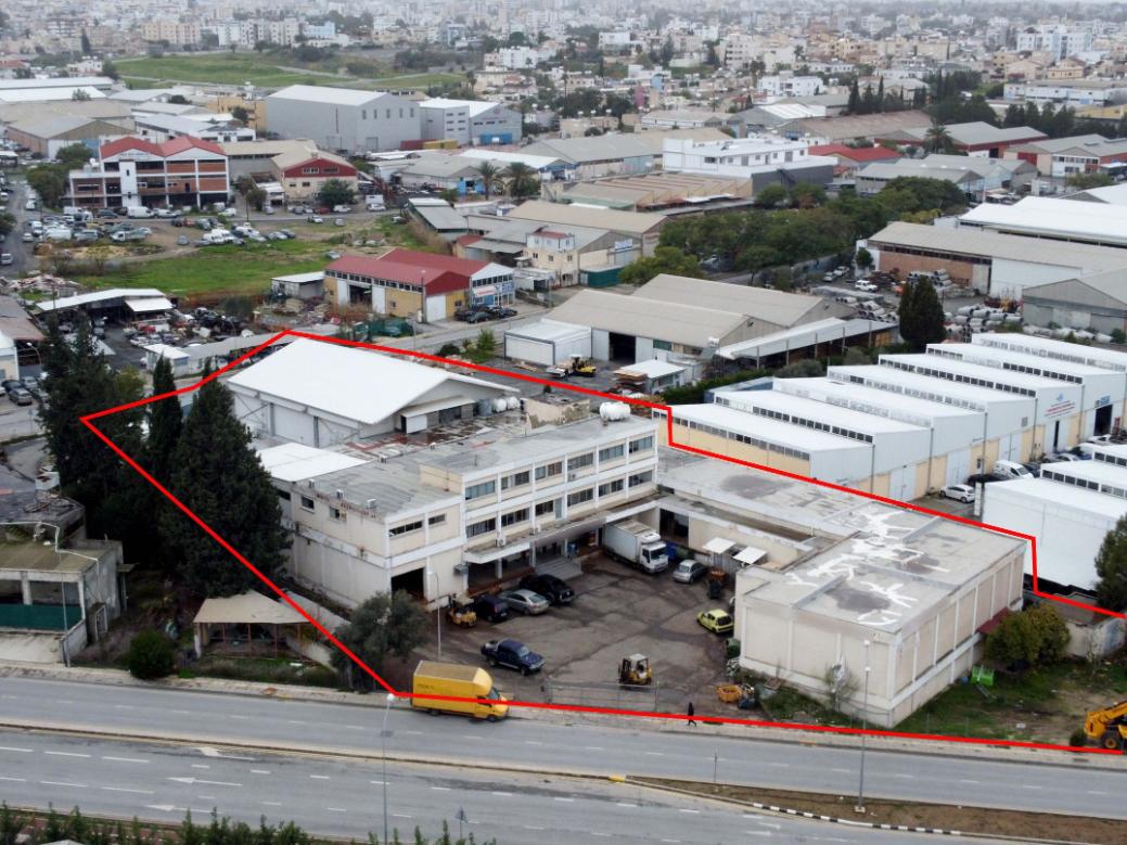 Three-storey industrial building in Kaimakli, Nicosia