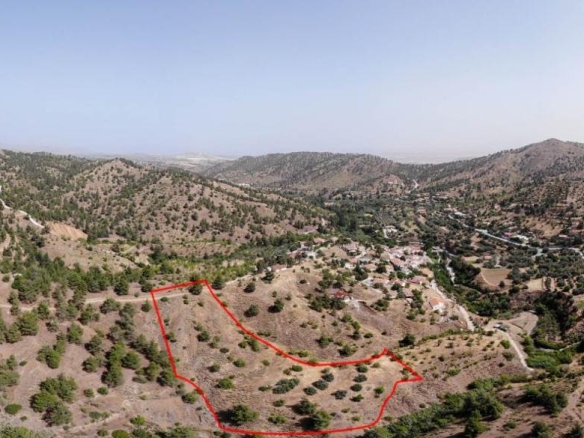 Residential field in Agios Theodoros Soleas, Nicosia