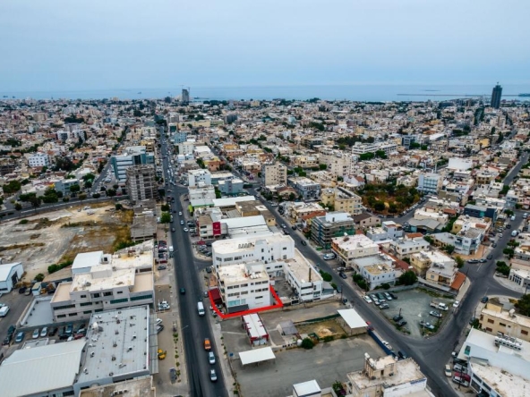 3 storey building in Agios Spyridon, Limassol Municipality
