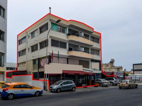 3 storey building in Agios Spyridon, Limassol Municipality