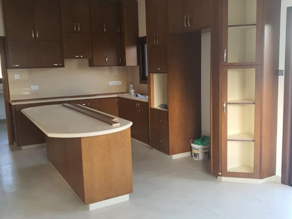 6 Bedroom House in Trachoni, Limassol
